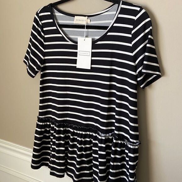 𝅺last One! NWT Black and White Stripe Babydoll Top - Picture 5 of 12